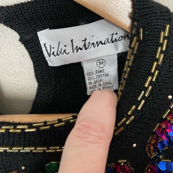 VICKI INTERNATIONAL sequin bedazzled vintage sweater glam granny party MINT sz M - Picture 5 of 13